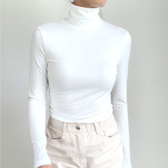 SMOOTH SLIM FIT HIGH NECK TOP - Picture 3 of 4